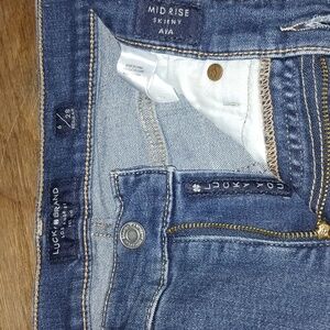 ♧Lucky♧ Ava Skinny Size 6/28 Jeans